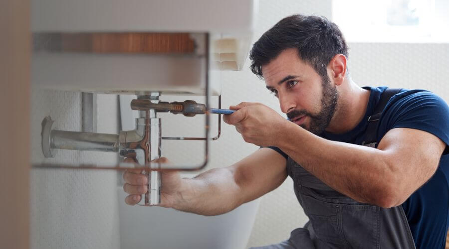 Professional sink repair services in Tarlton, OH
